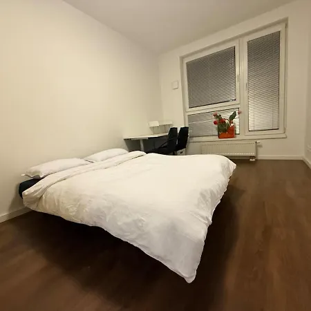 Apartment 2 Bedroom With Great Location And Air Conditioning And Parking