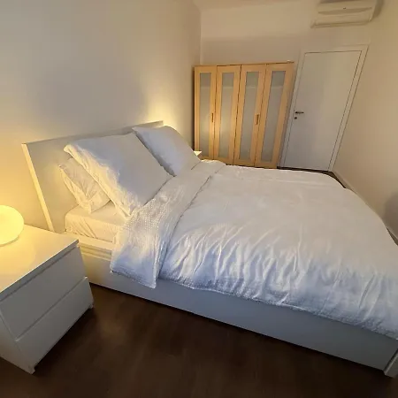 2 Bedroom With Great Location And Air Conditioning And Parking Lägenhet