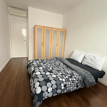 Appartement 2 Bedroom With Great Location And Air Conditioning And Parking *