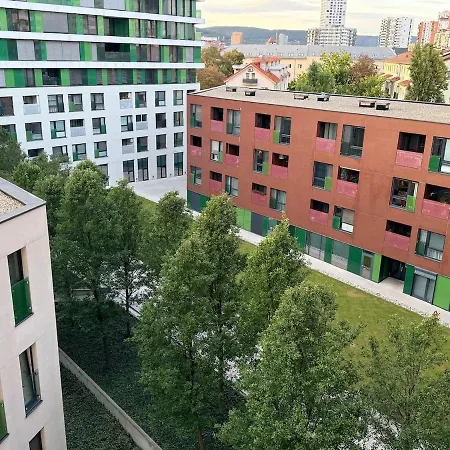 2 Bedroom With Great Location And Air Conditioning And Parking 아파트