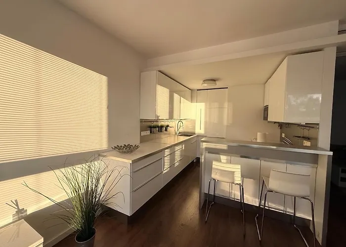 2 Bedroom With Great Location And Air Conditioning And Parking Appartement