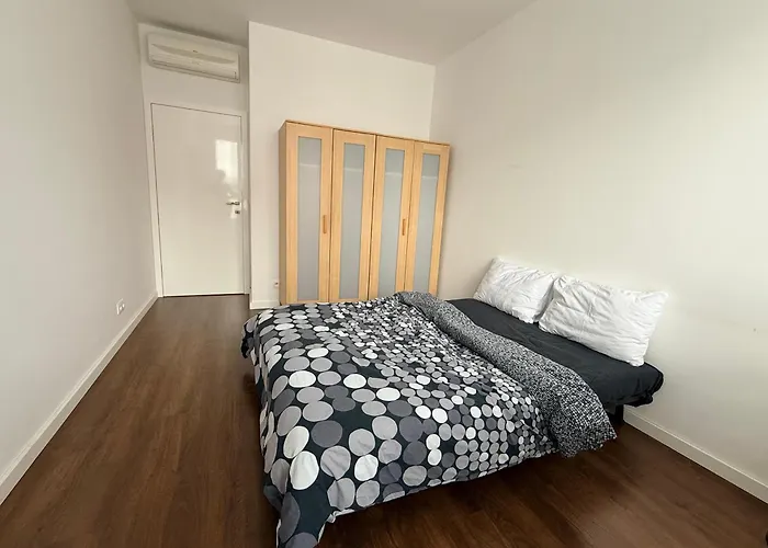 Appartement 2 Bedroom With Great Location And Air Conditioning And Parking *